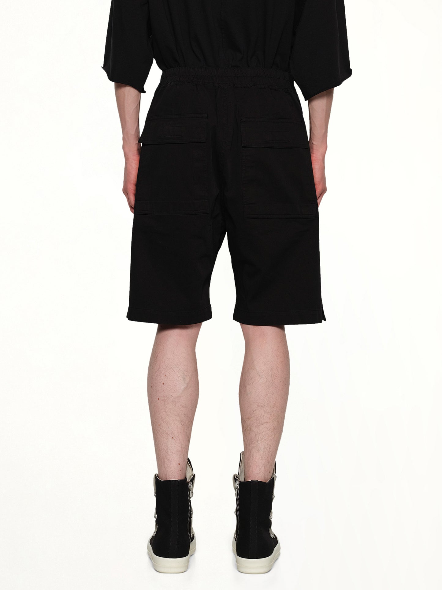 Pusher Shorts in Black