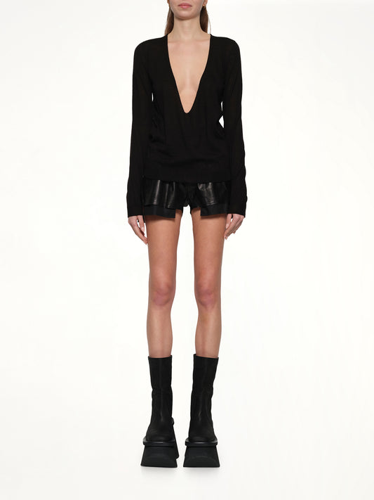 Extreme V Neck Pull in Black