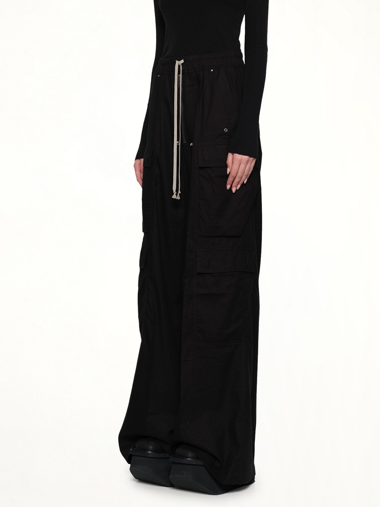 Cargobelas Pants in Black