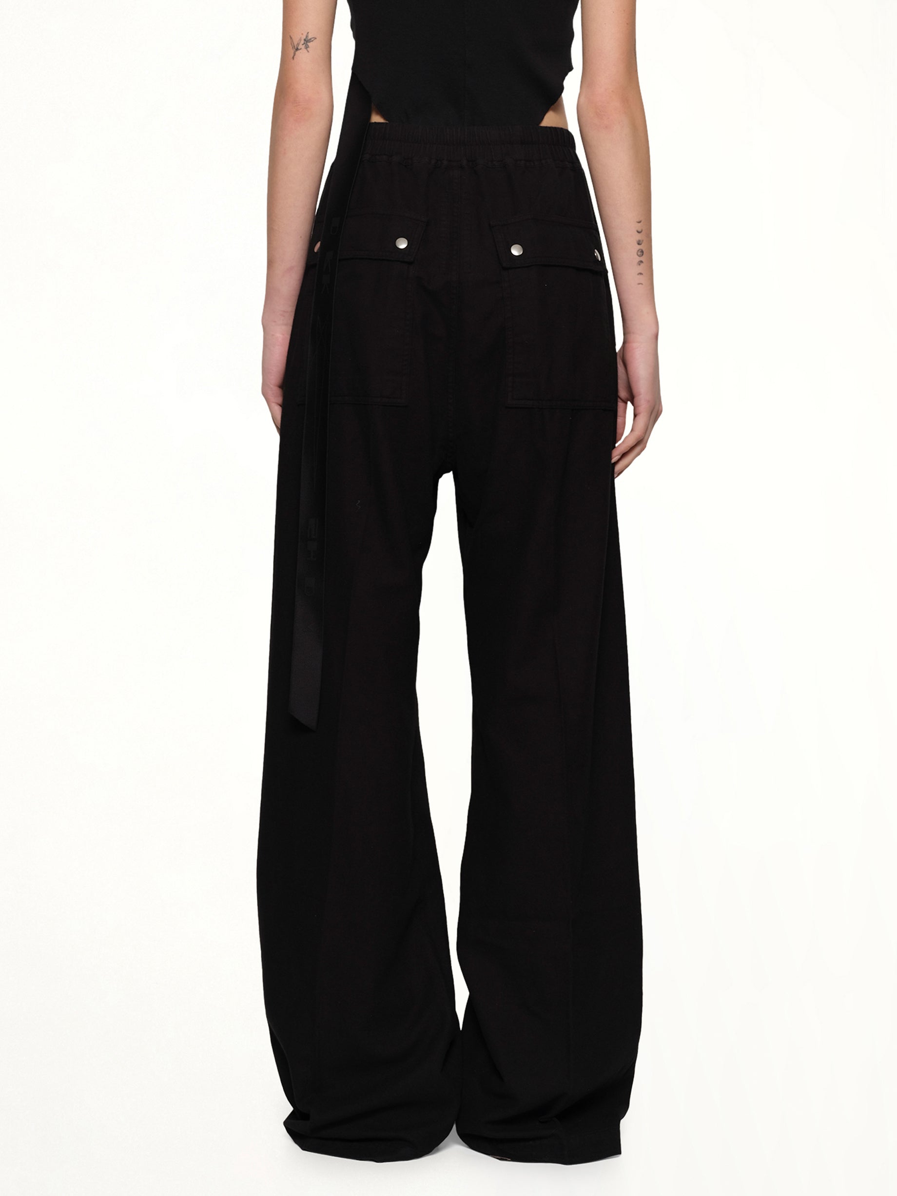 Geth Belas in Black