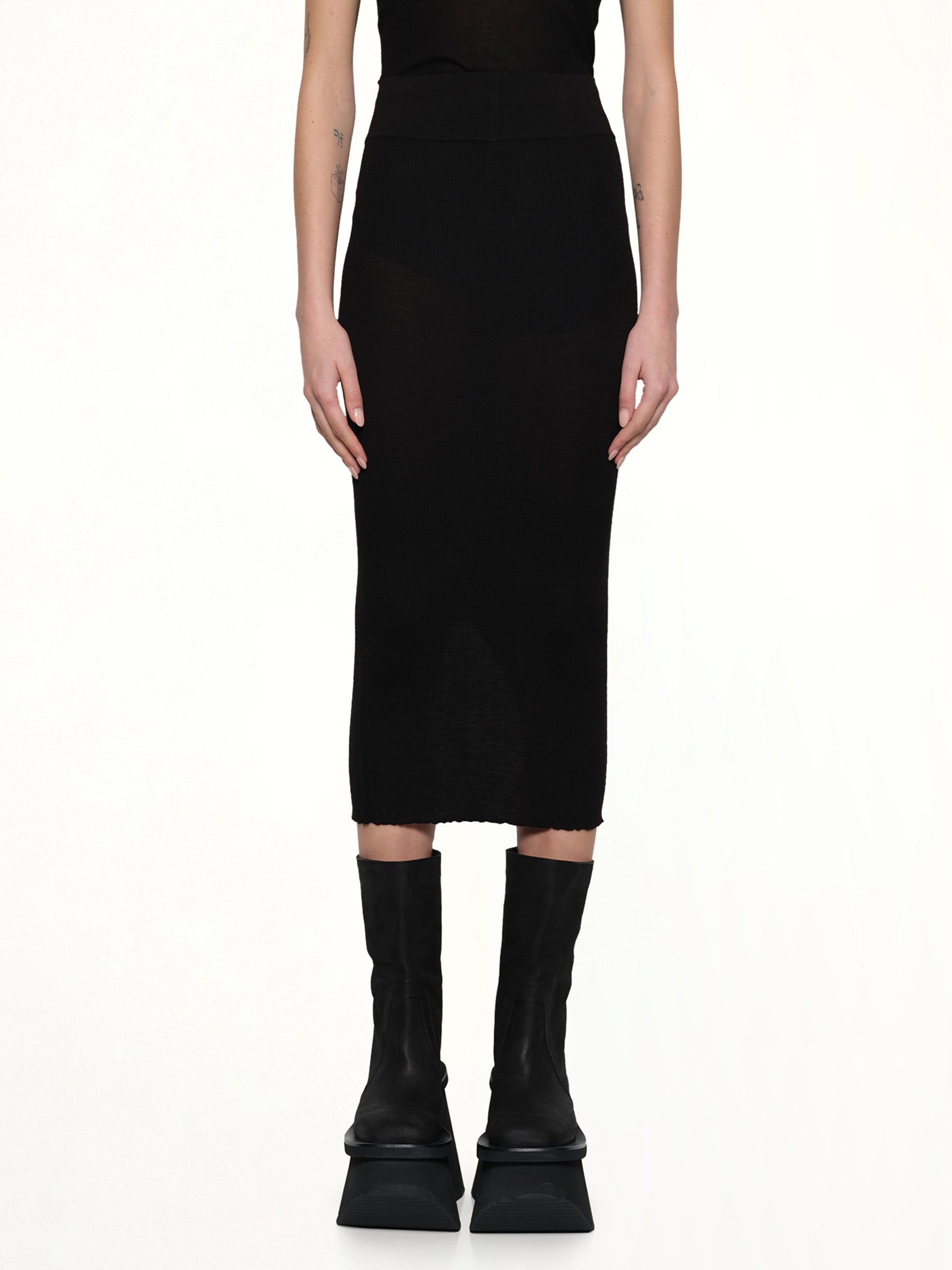 Calf Skirt Motivo in Black