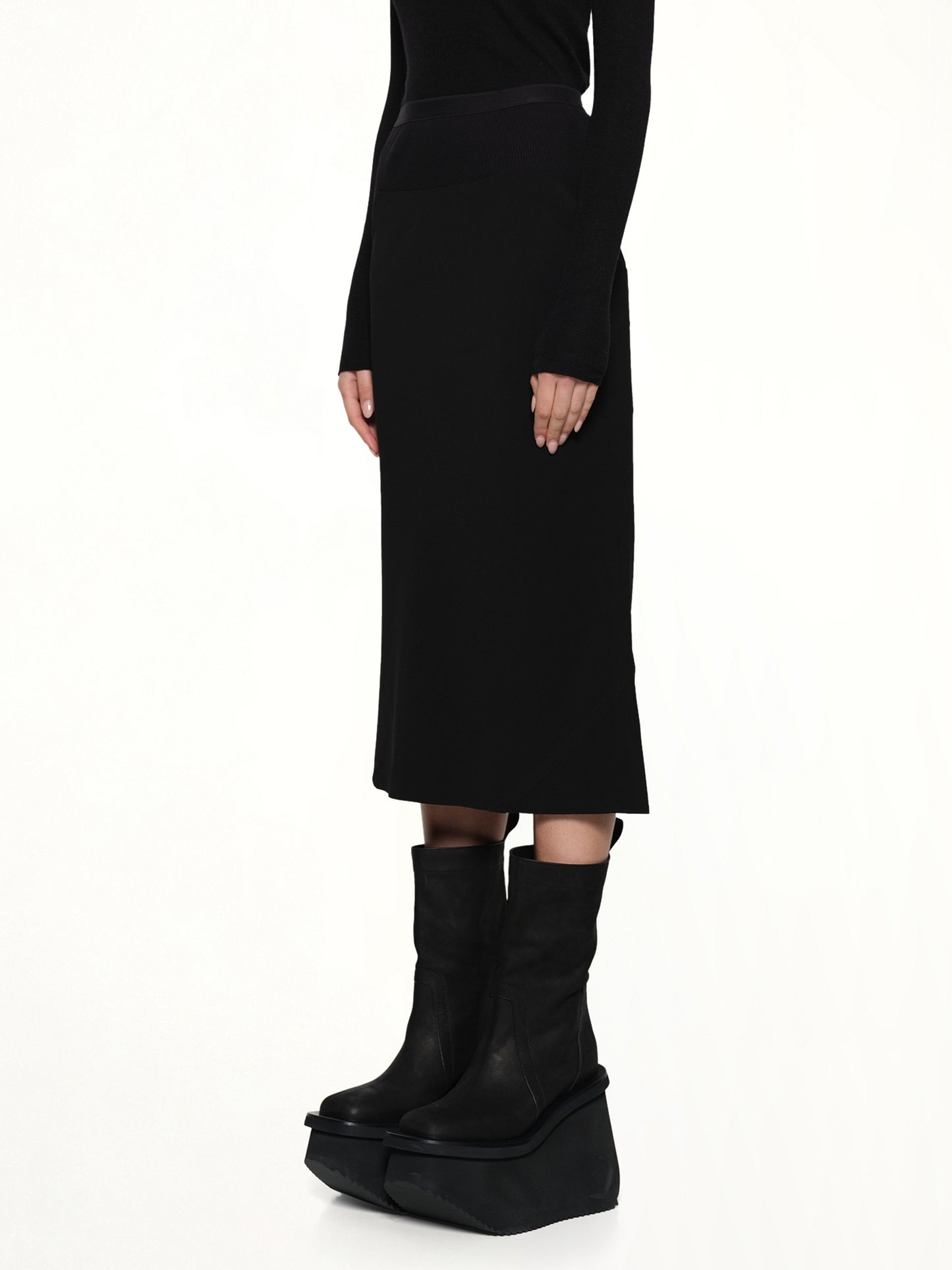 Knee Bias Light Skirt in Black