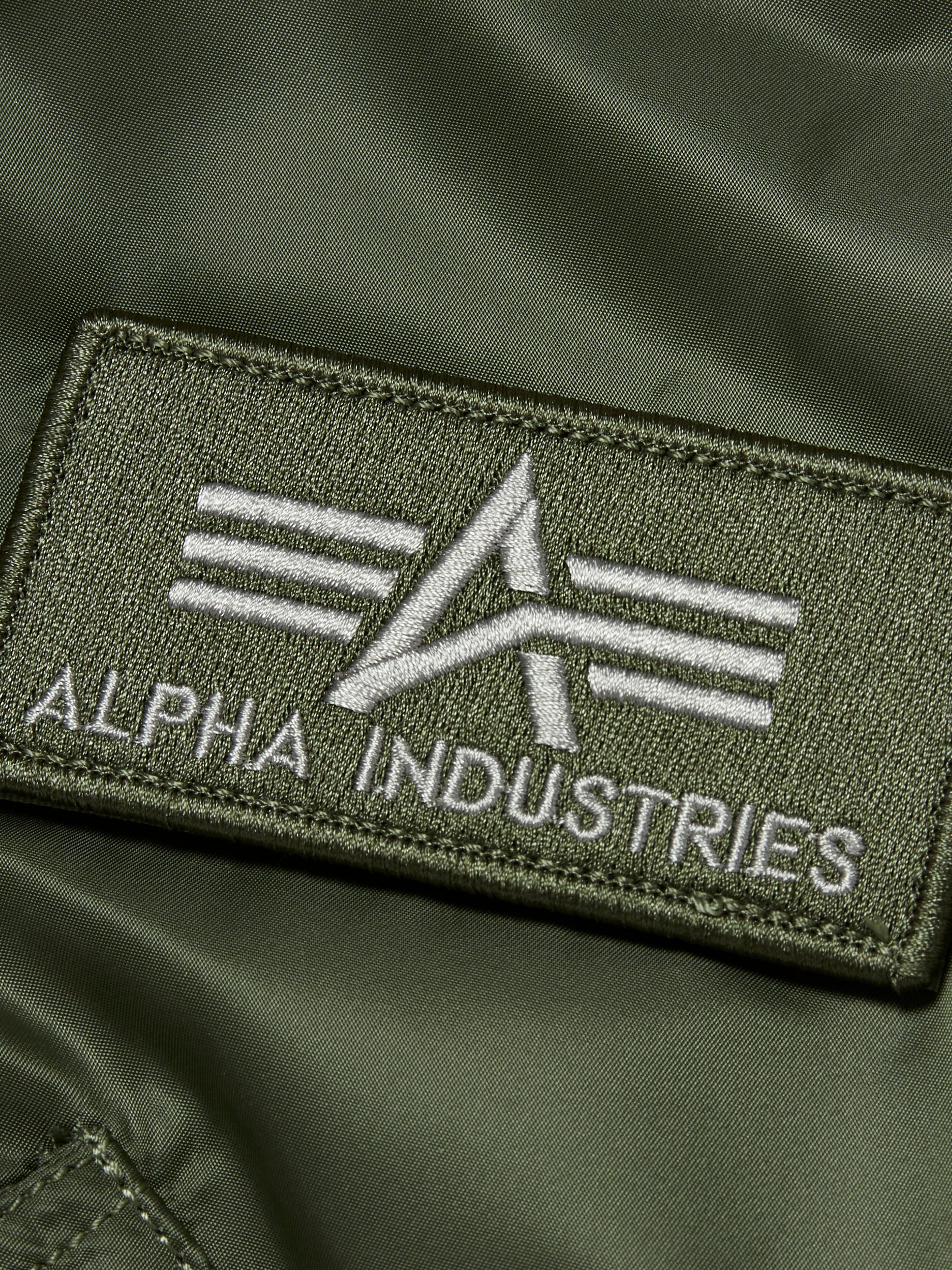 TC x Alpha Industries 봄버 재킷 (리벳 버전) 세이지