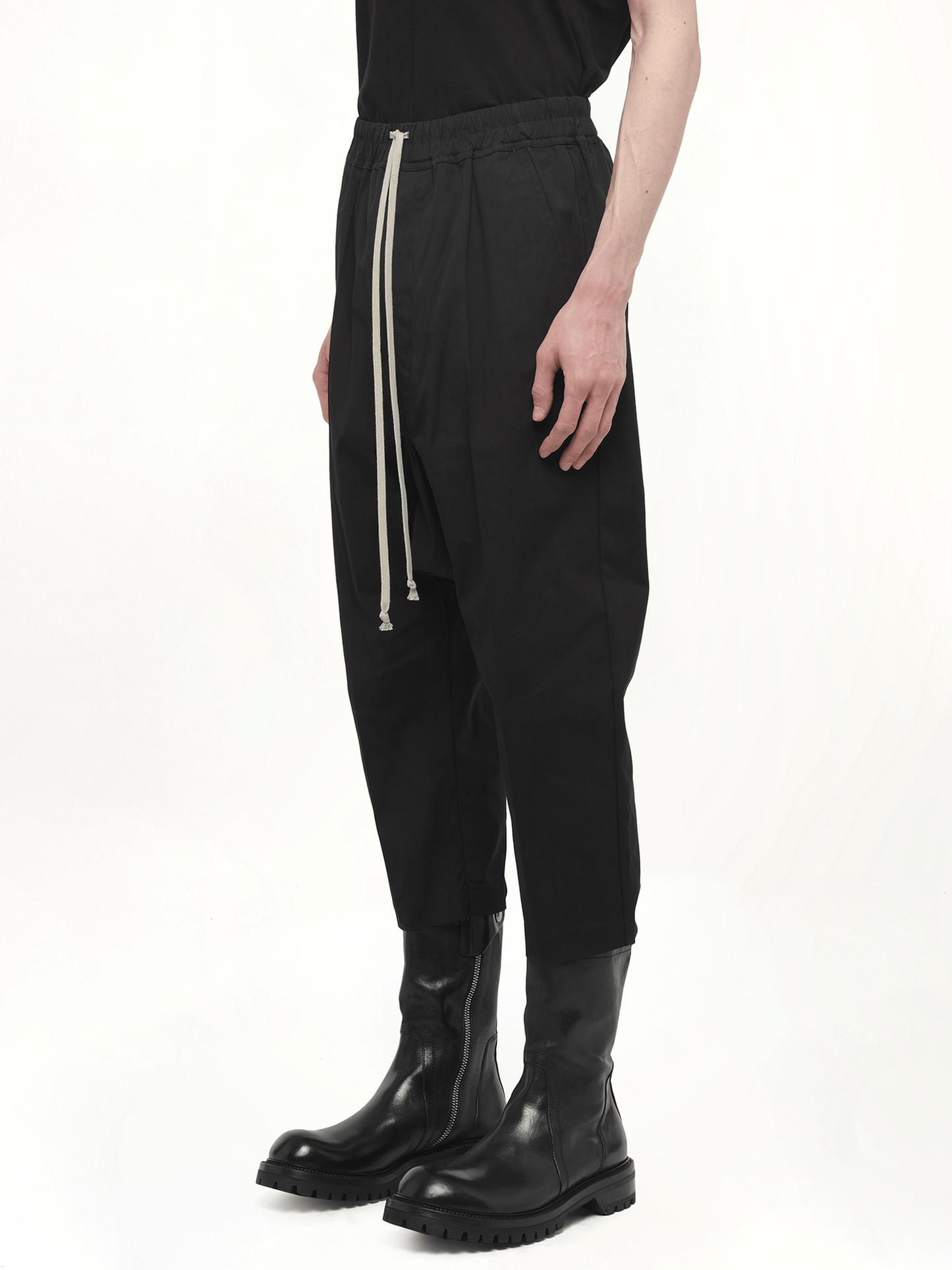Drawstring Cropped Pants in Black