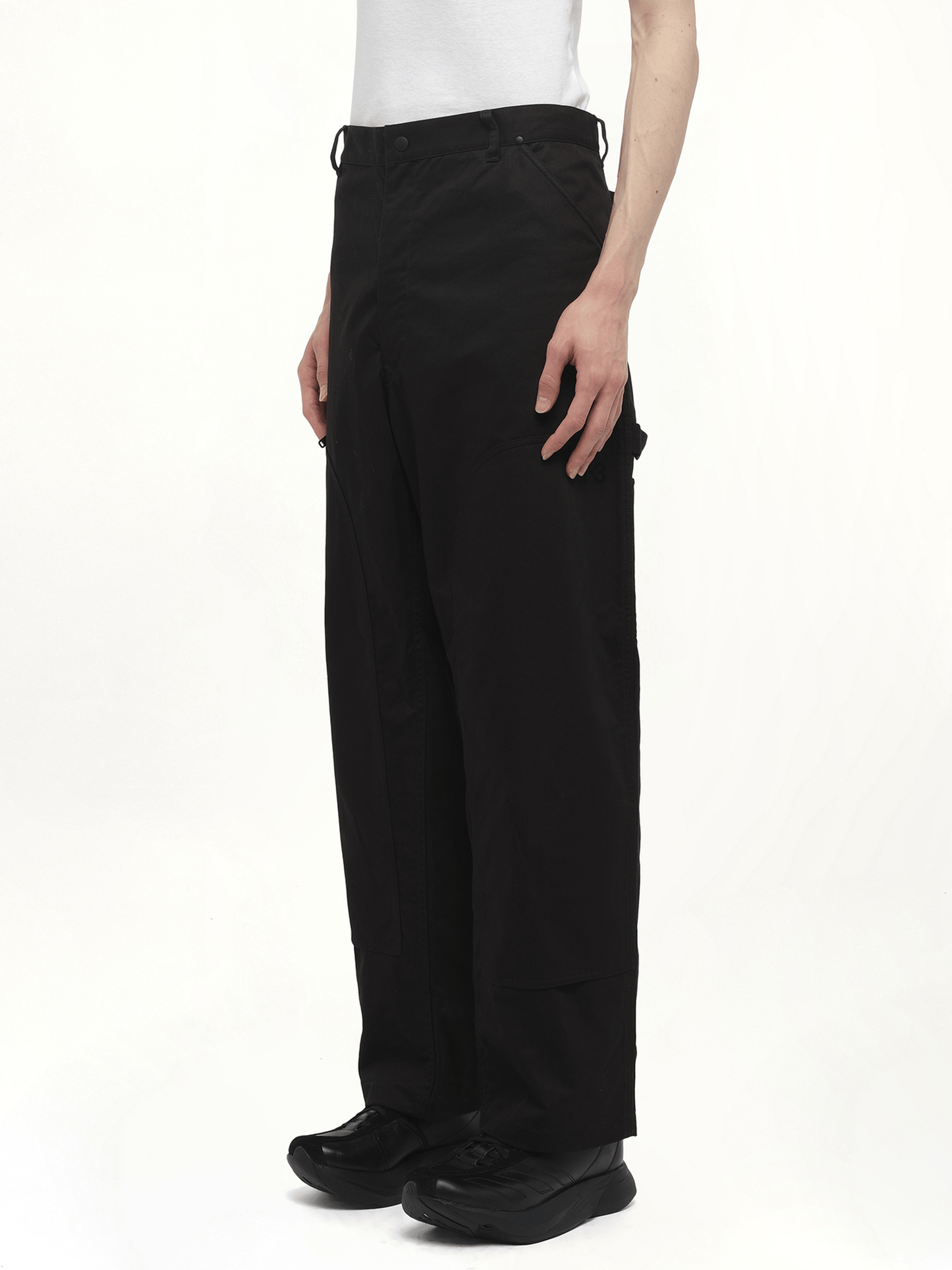 Ut Twill Straight Leg Pants in Black