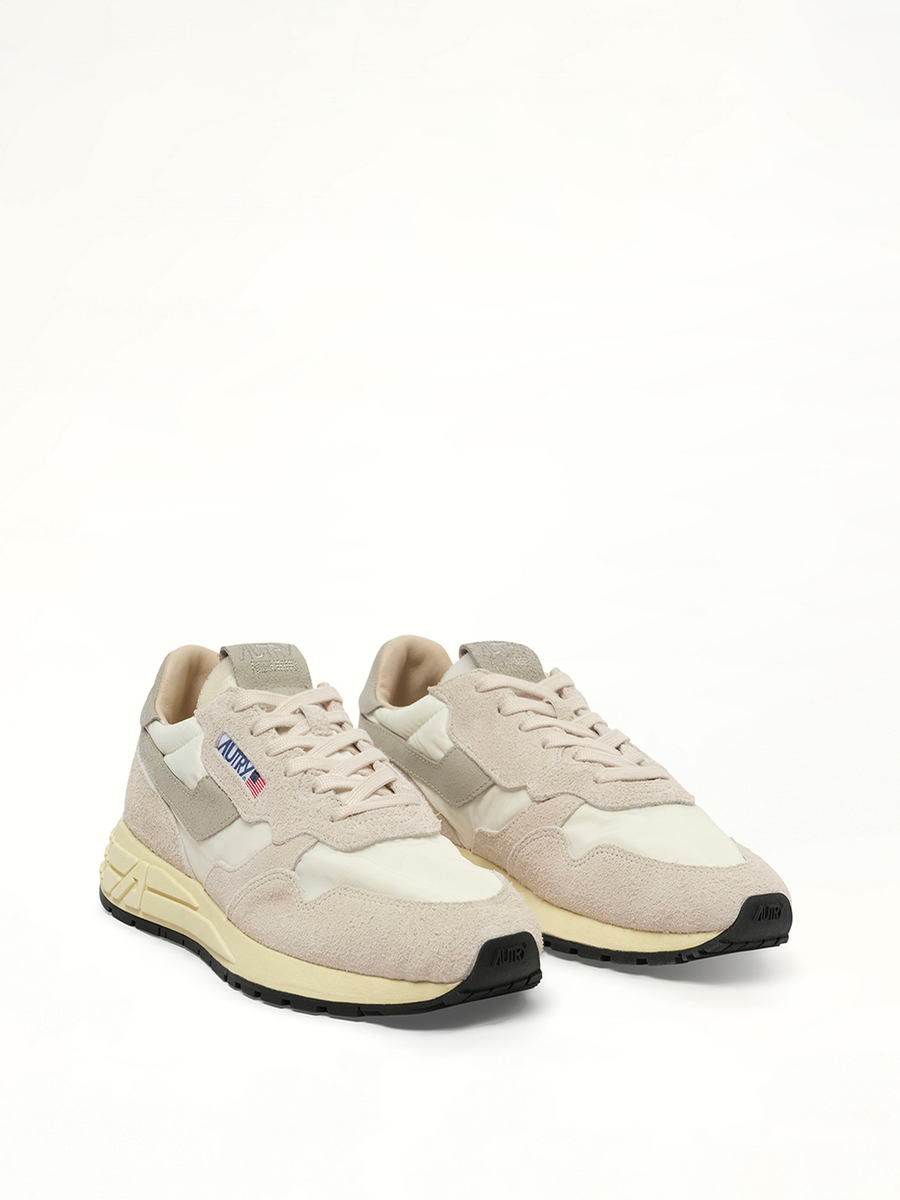 Reelwind Low Sneakers in White/Natural Front View | AUTRY