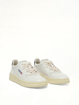 Medalist Low Sneakers in White/Black Front View | AUTRY