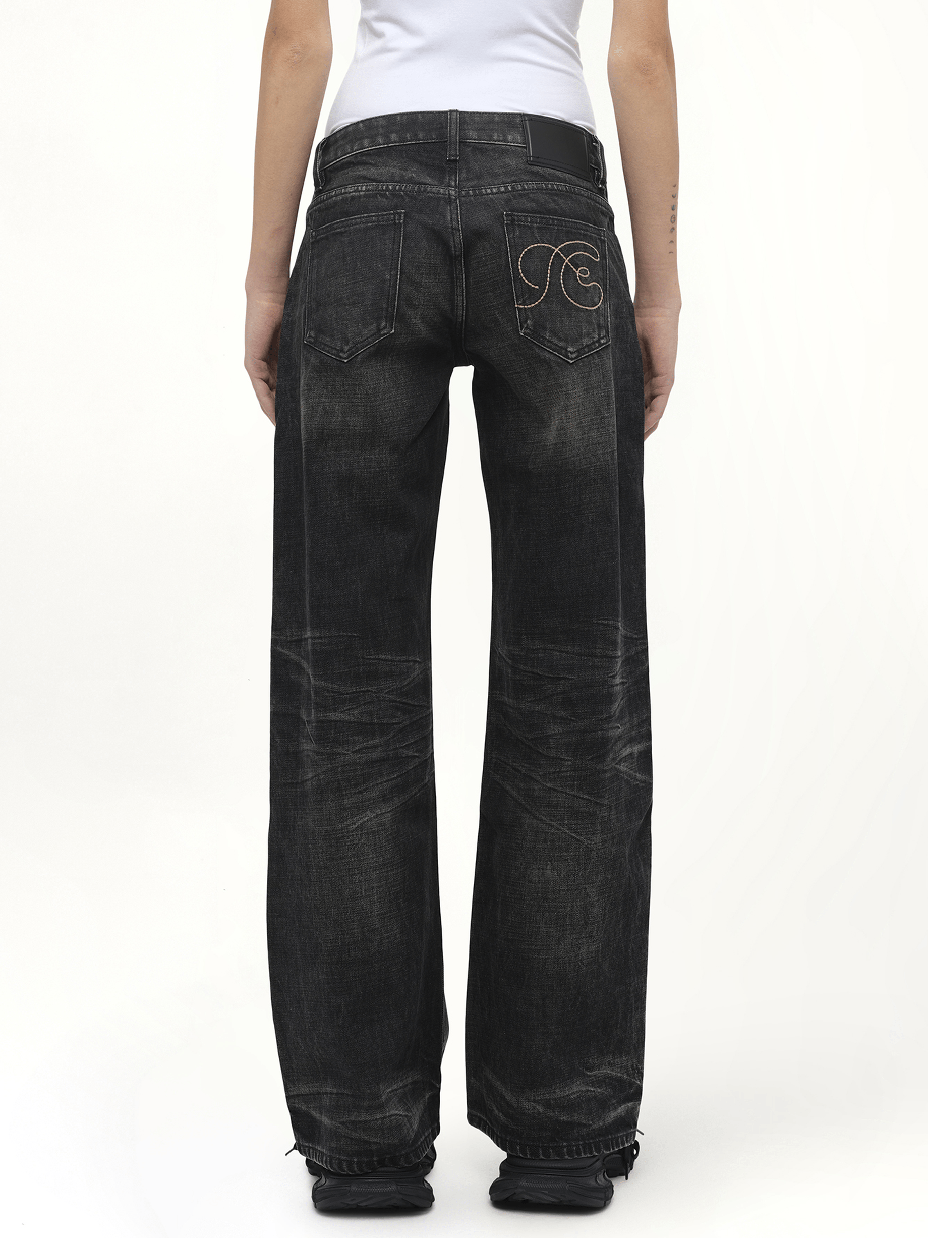 Dirty Wash Straight Jeans in Black