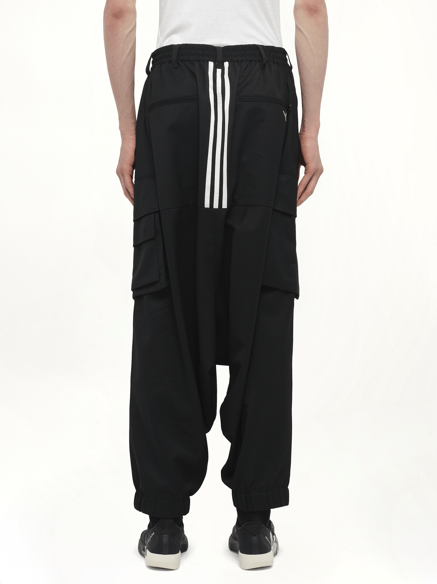Refined Wool Cargo Pants in Black