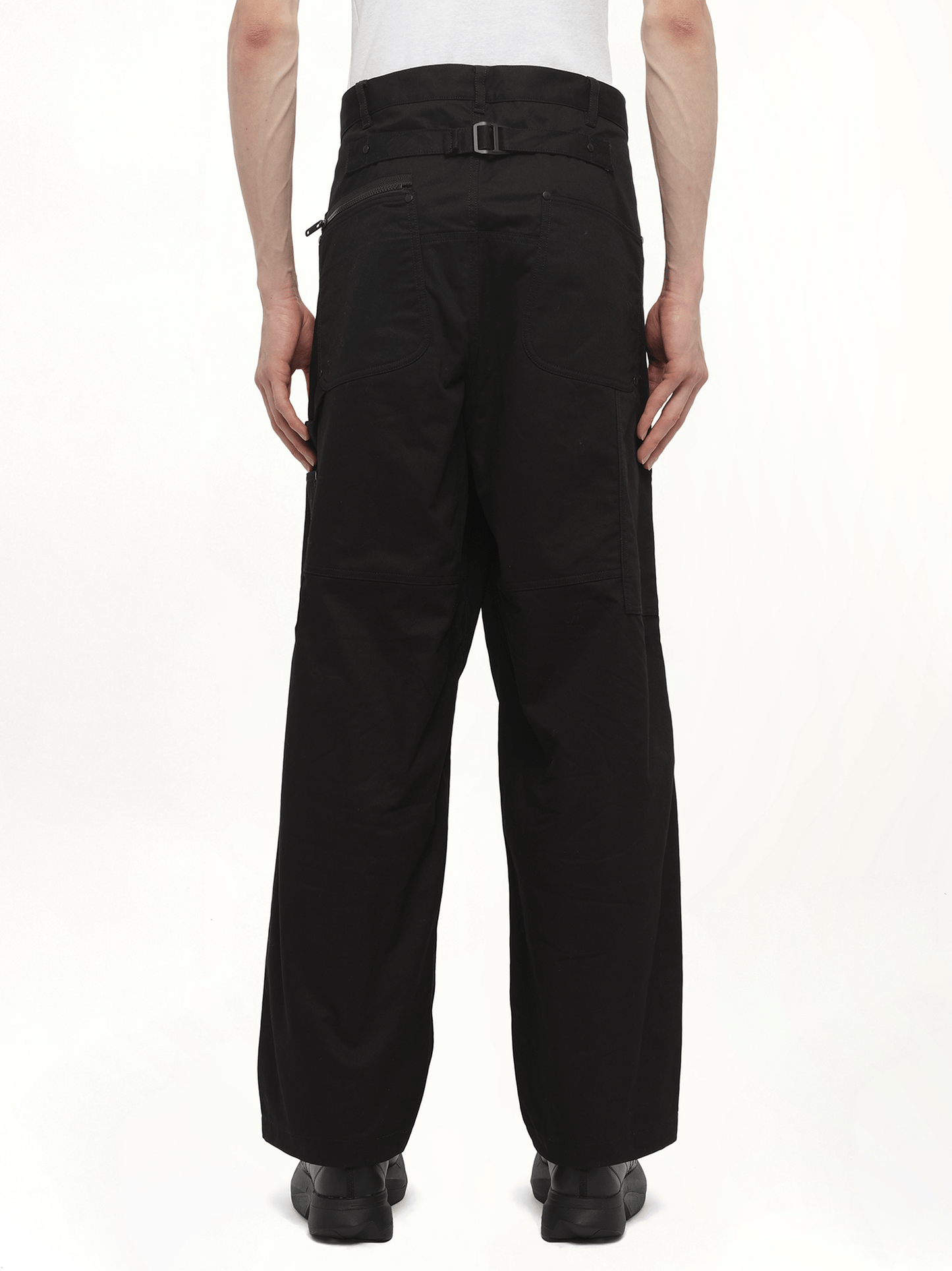 Ut Twill Straight Leg Pants in Black