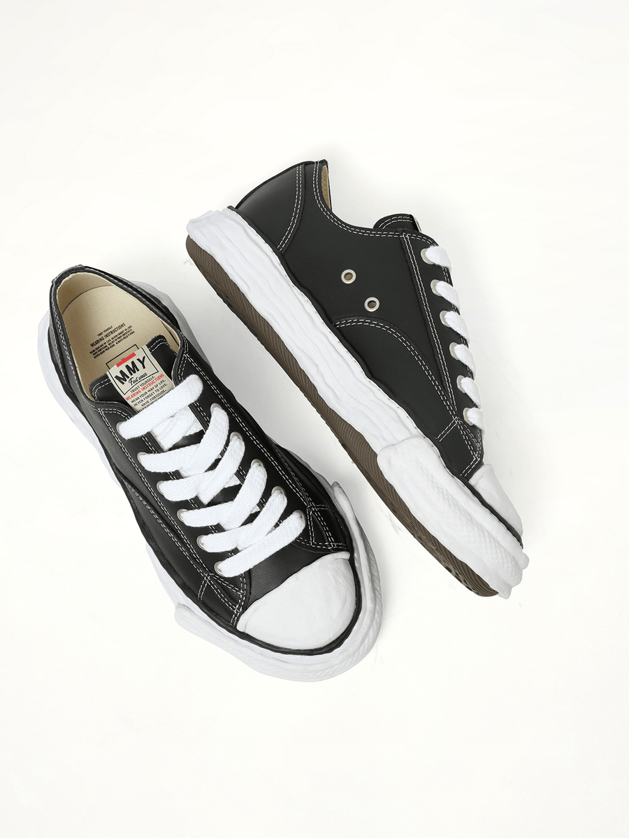 Peterson 23 OG Low Leather Sneaker in Black/White Back View | MAISON MIHARA YASUHIRO