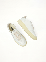 Medalist Low Sneakers in White/Gold Back View | AUTRY