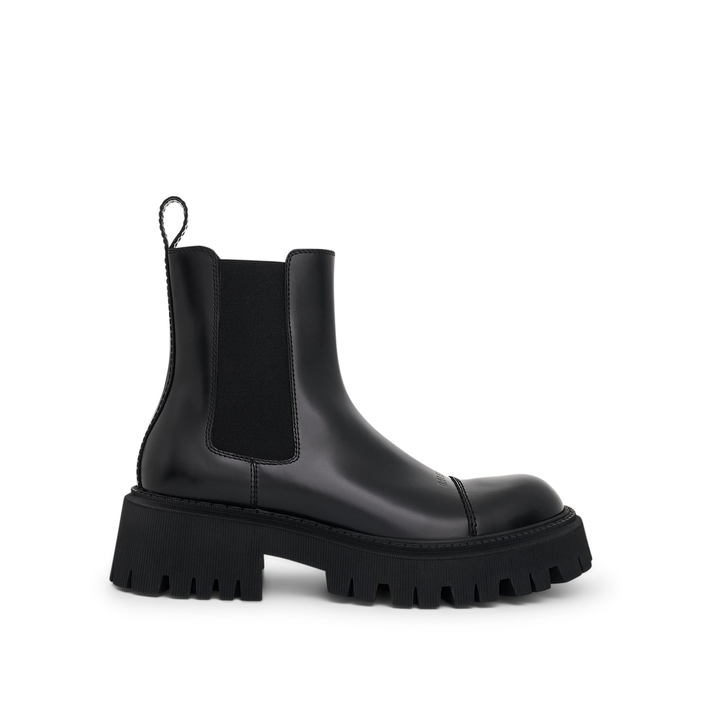 Tractor Chelsea Boots in Black