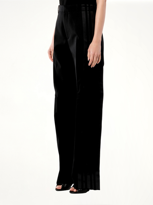 Classic Jogging Pants in Black