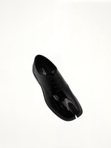 Tabi Lace-ups Shoes in Shine Black Top View | MAISON MARGIELA