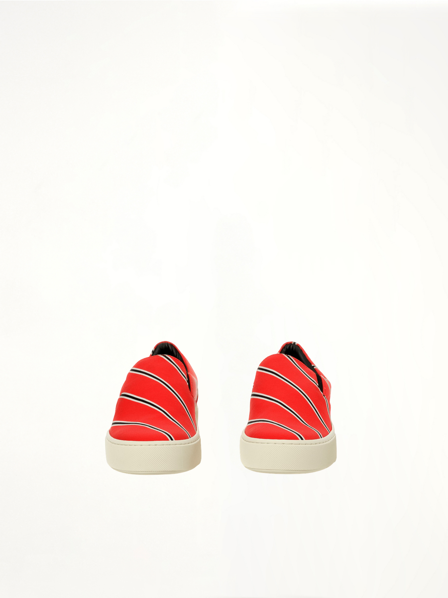 Sneaker in Red Front View | BALENCIAGA