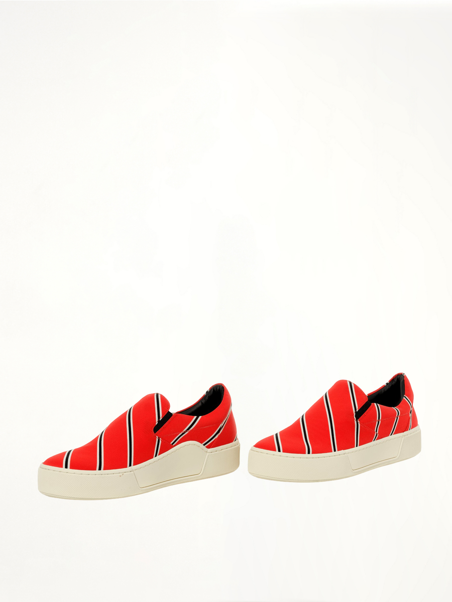 Sneaker in Red Back View | BALENCIAGA