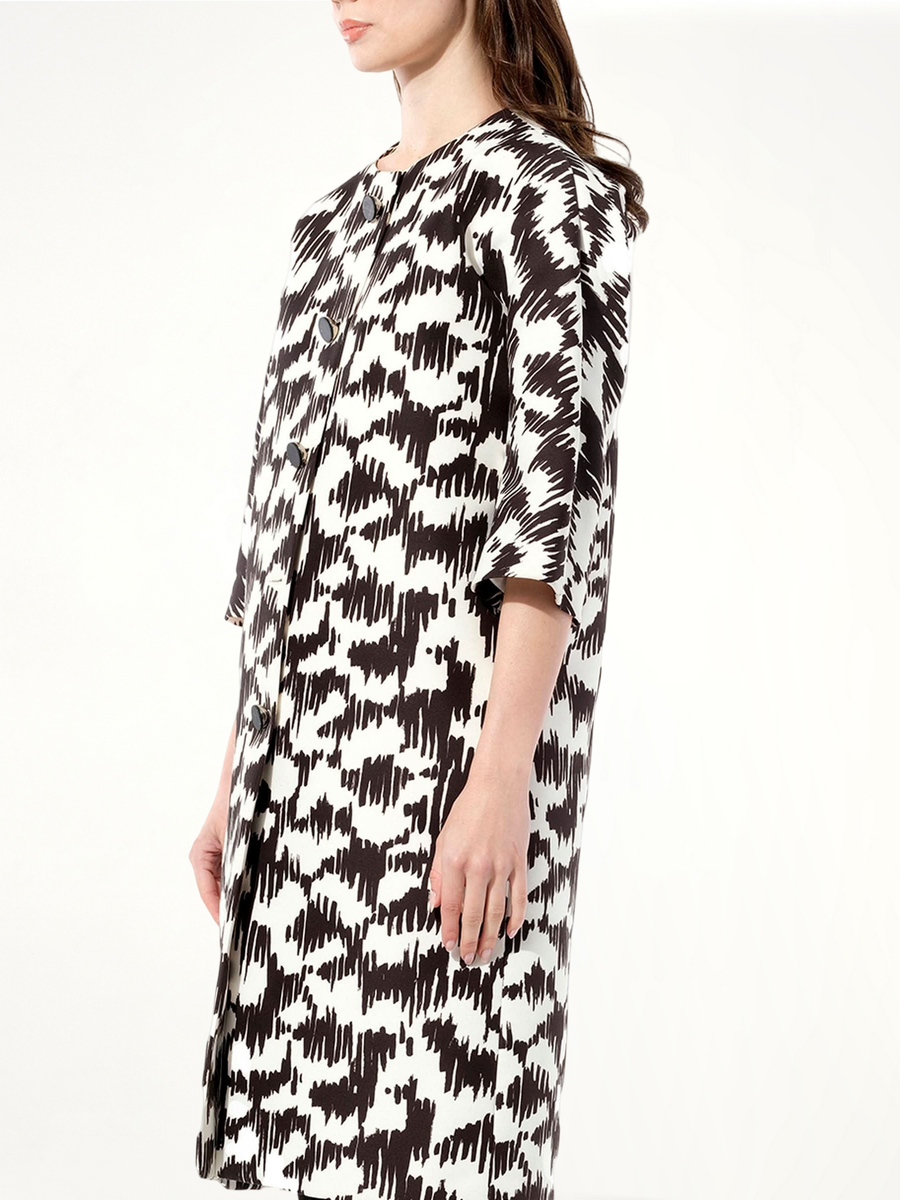 Coat in Black/White
