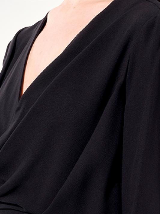 Breezy Long Sleeve Gown in Black