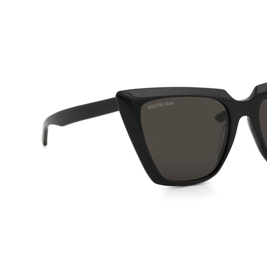 Tip Cat 0046S Sunglasses in Black