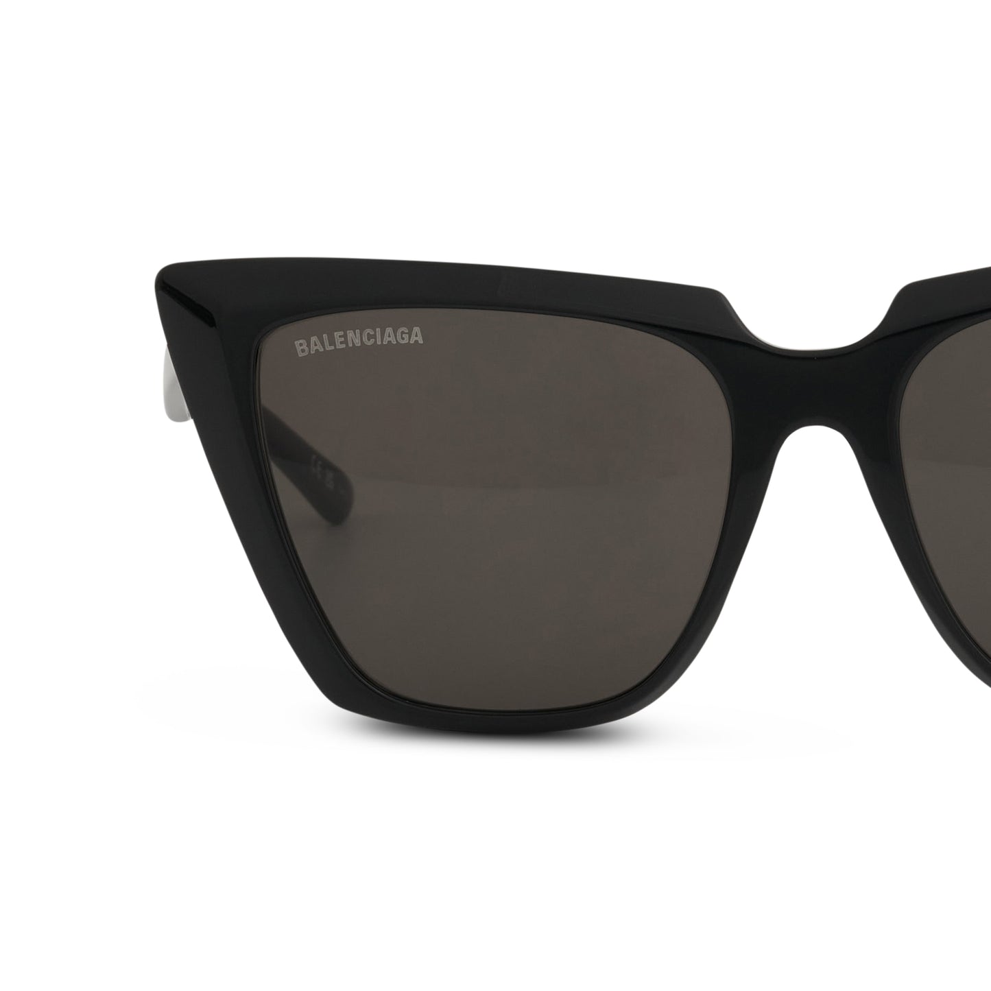 Tip Cat 0046S Sunglasses in Black