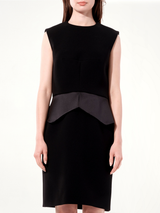 ブラックのドレス