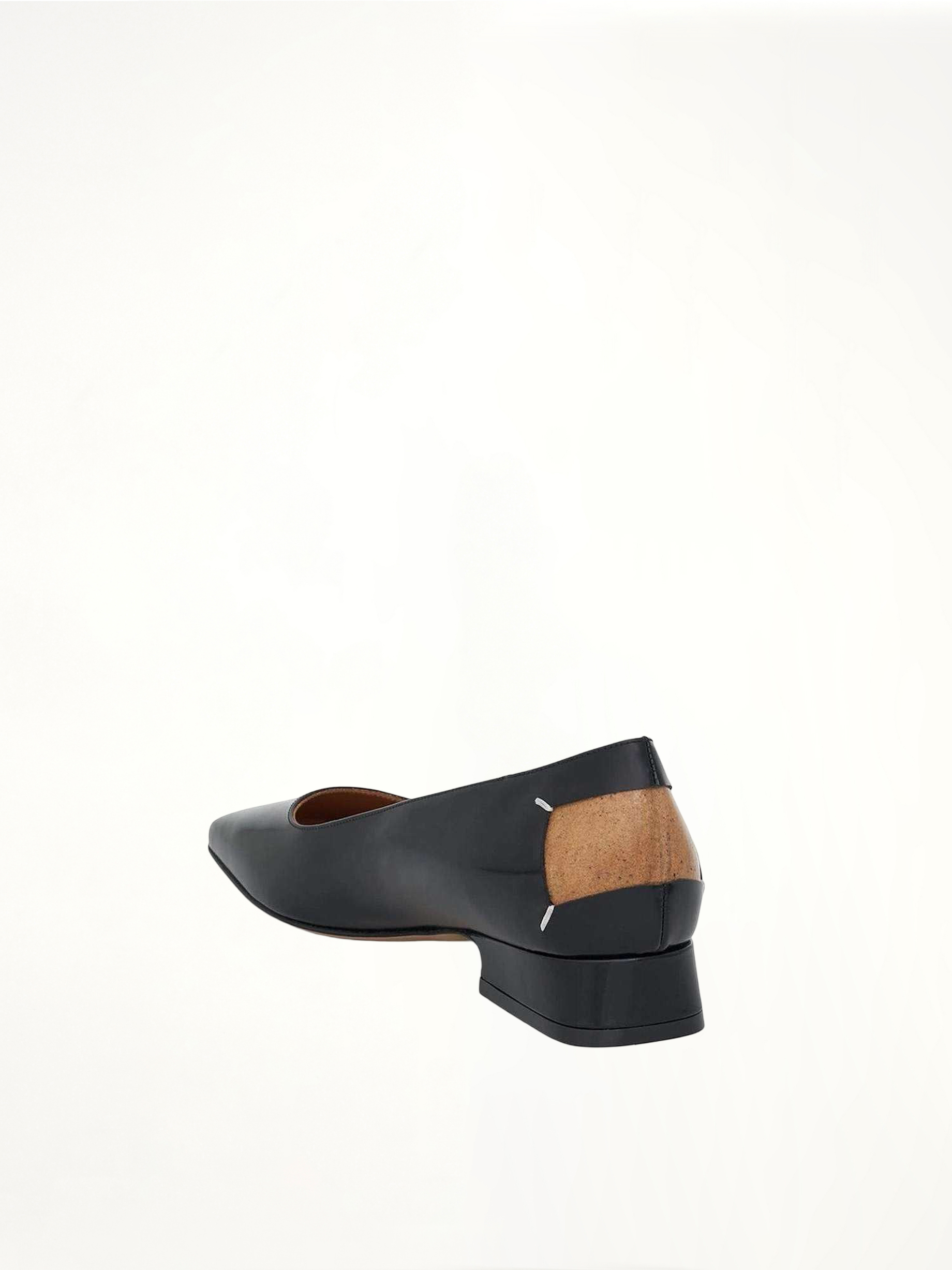 Four Stitches Decortique Ballerinas in Black Top View | MAISON MARGIELA