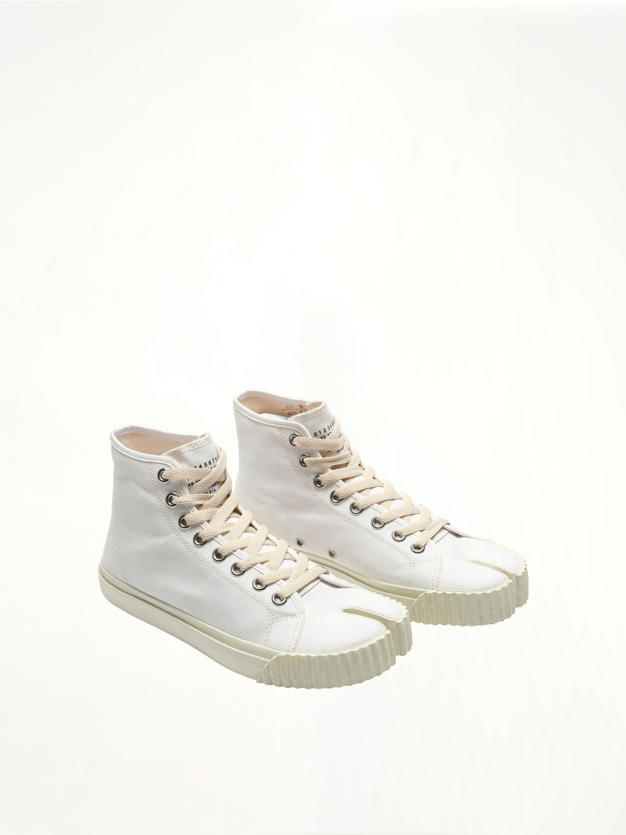 Tabi High Sneaker in White Front View | MAISON MARGIELA