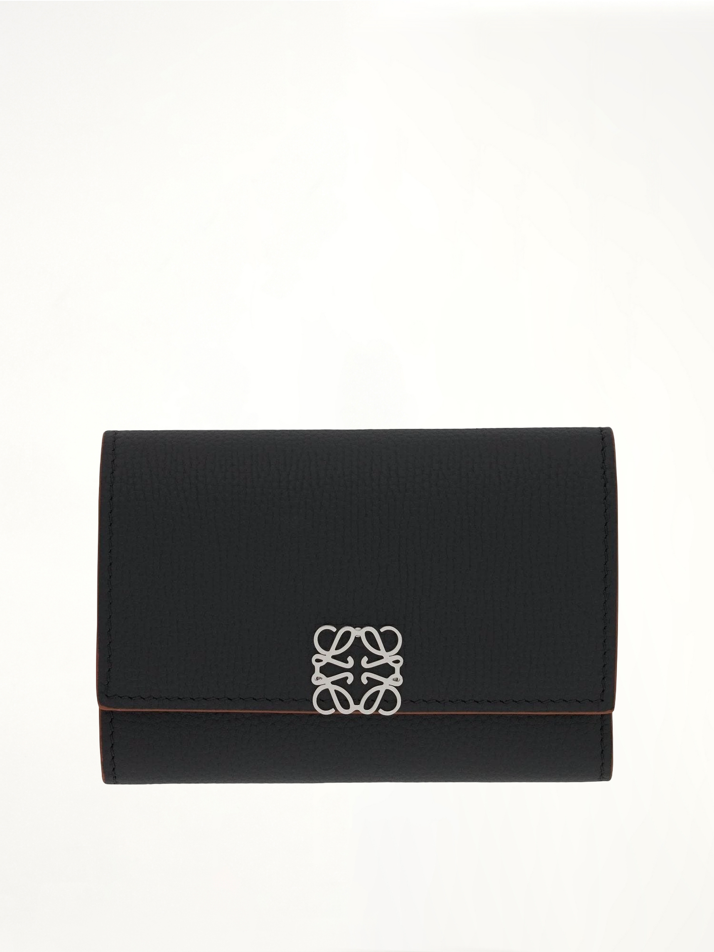 Anagram Small Vertical Wallet in Pebble Grain Calfskin in Black