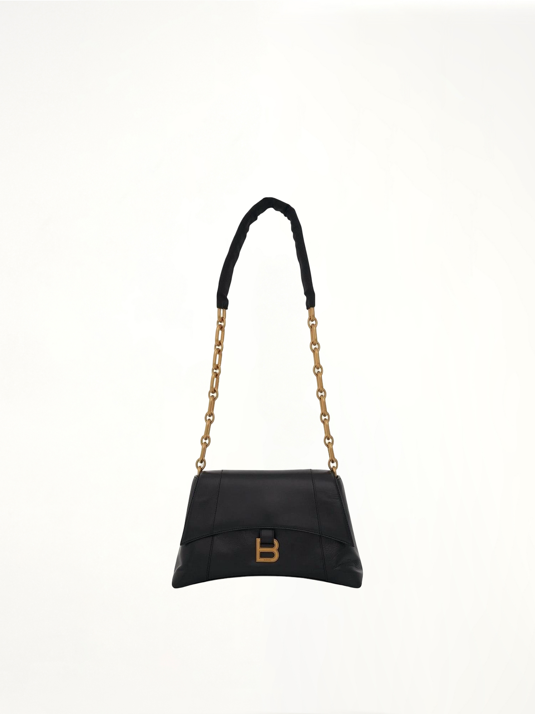 Downtown Small Shoulder Bag with Chain in Black