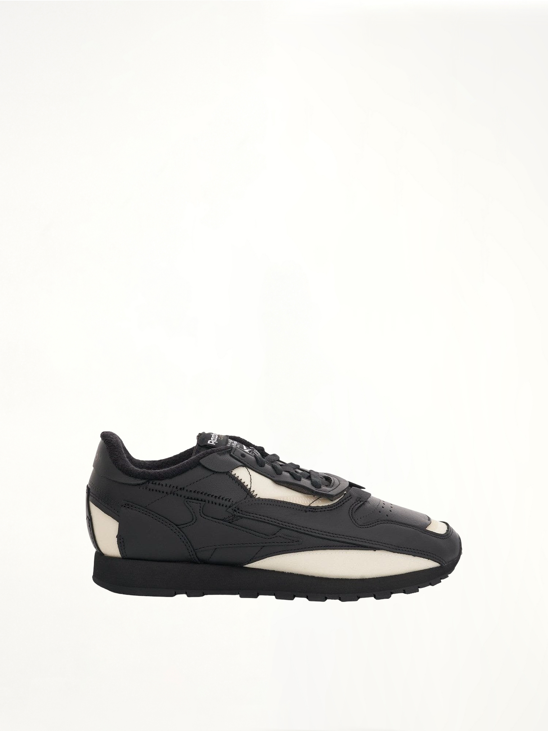Maison Margiela x Reebok Sneakers in Black