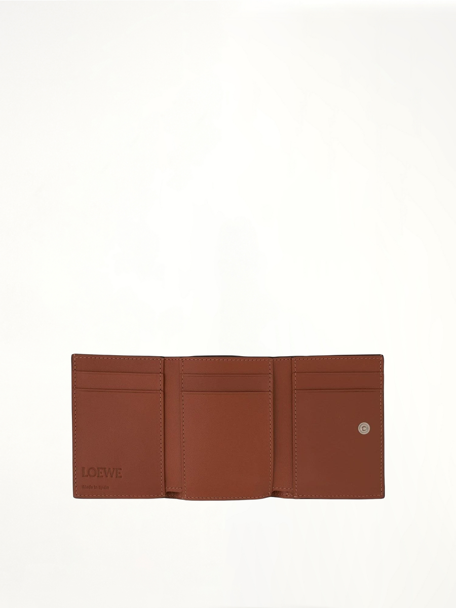 Anagram Trifold Wallet Pebble Grain Calfskin in Tan