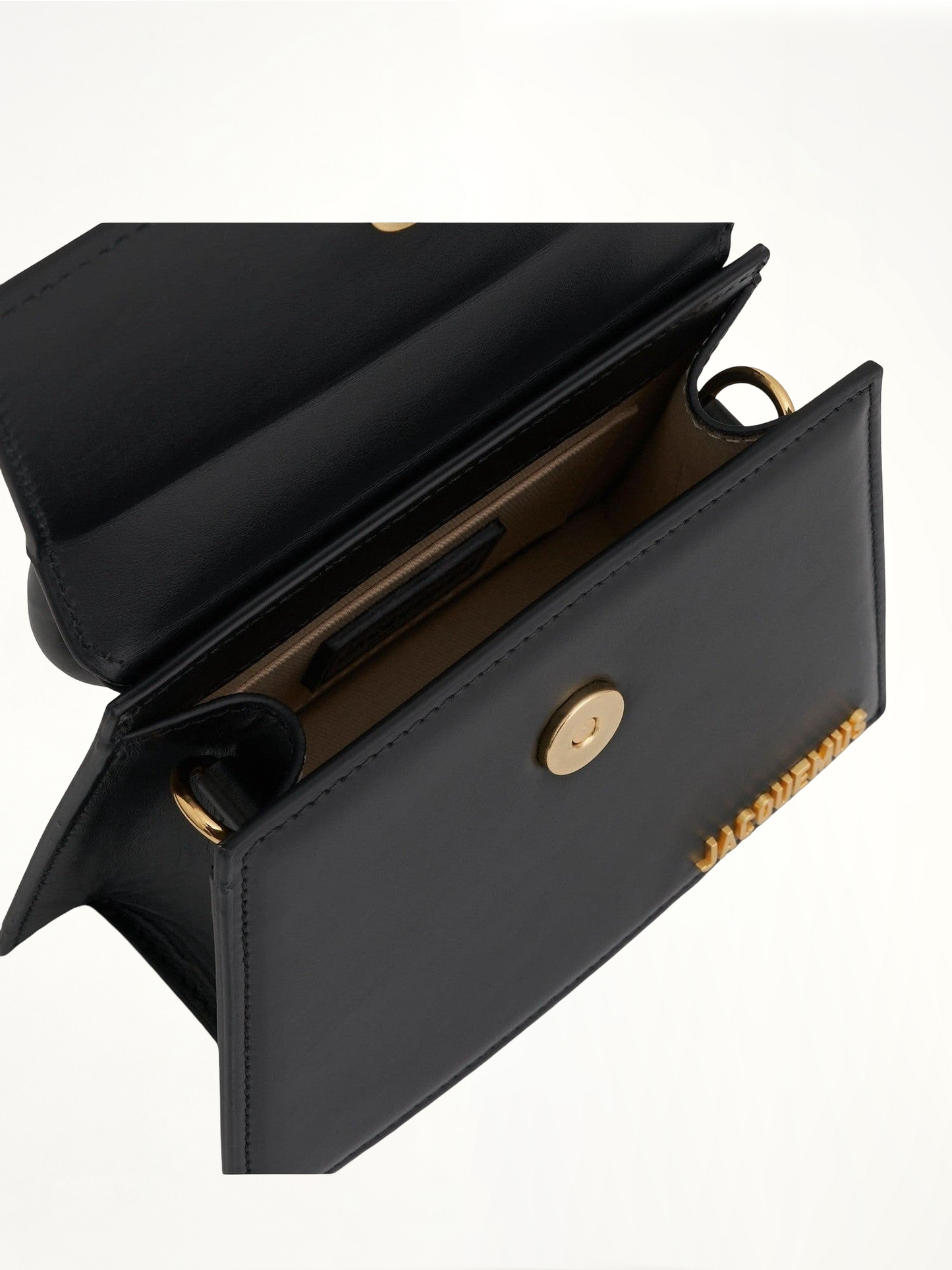 Le Chiquito Moyen Leather Bag in Black