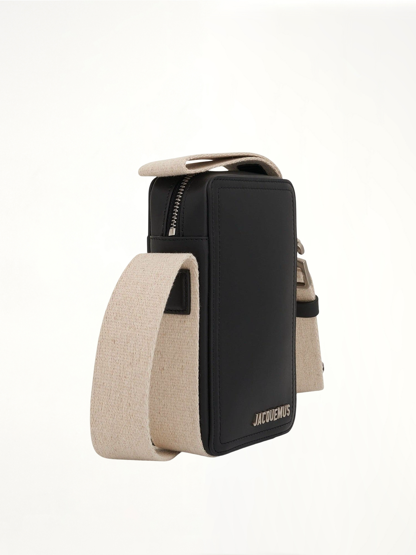 Le Cuerda Vertical Leather Bag in Black