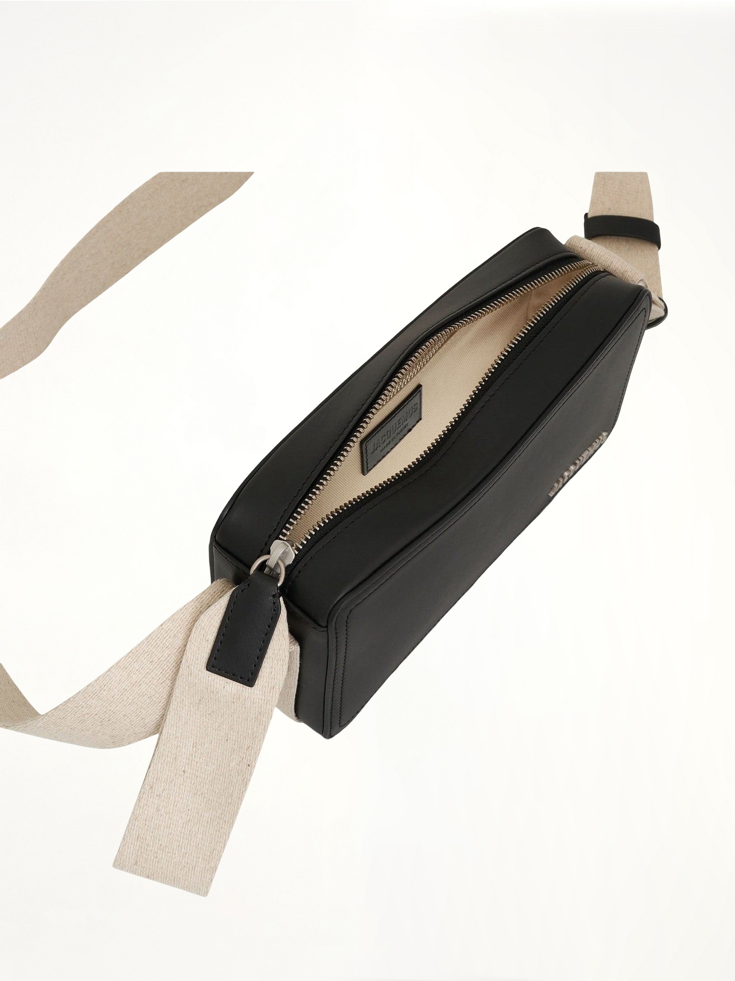 Le Cuerda Horizontal Leather Bag in Black