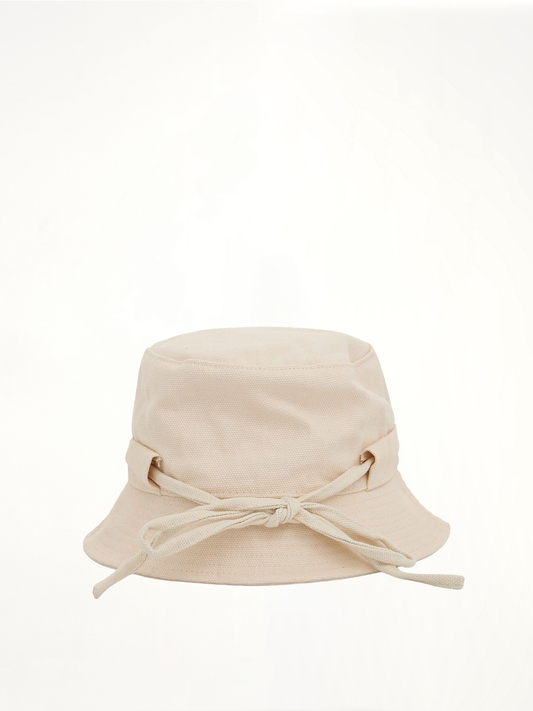 Gadjo Knotted Bucket Hat in Off White