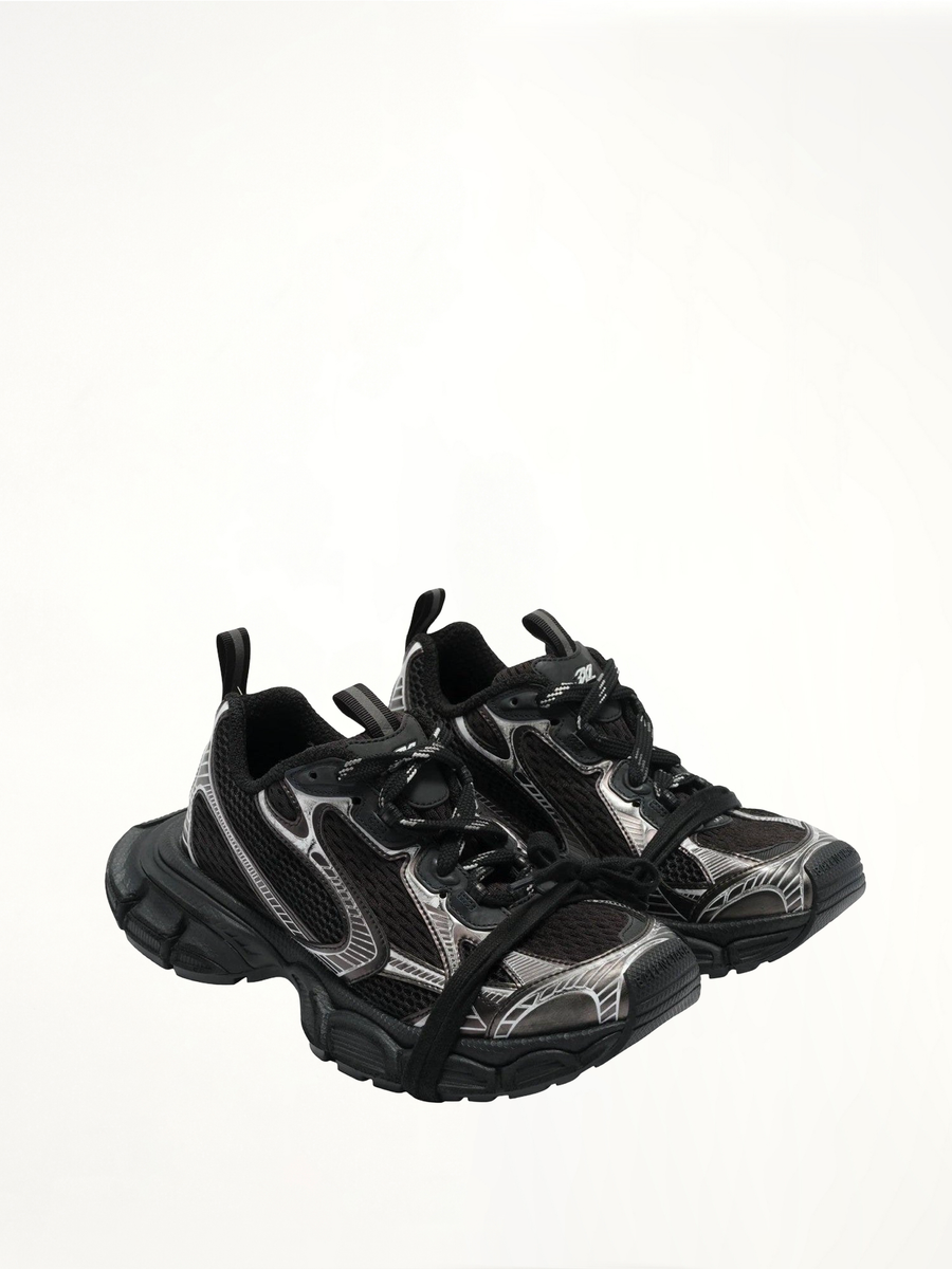 3XL Sneaker in Black/White Front View | BALENCIAGA