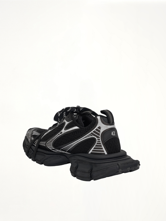 3XL Sneaker in Black/White