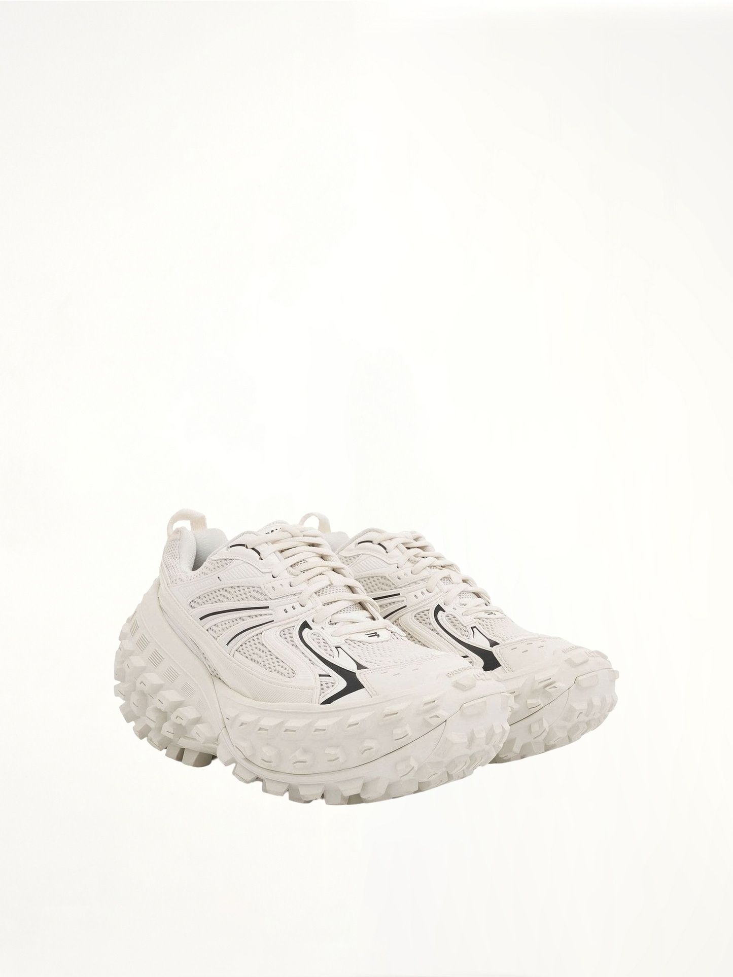 Bouncer Sneaker in Eggshell