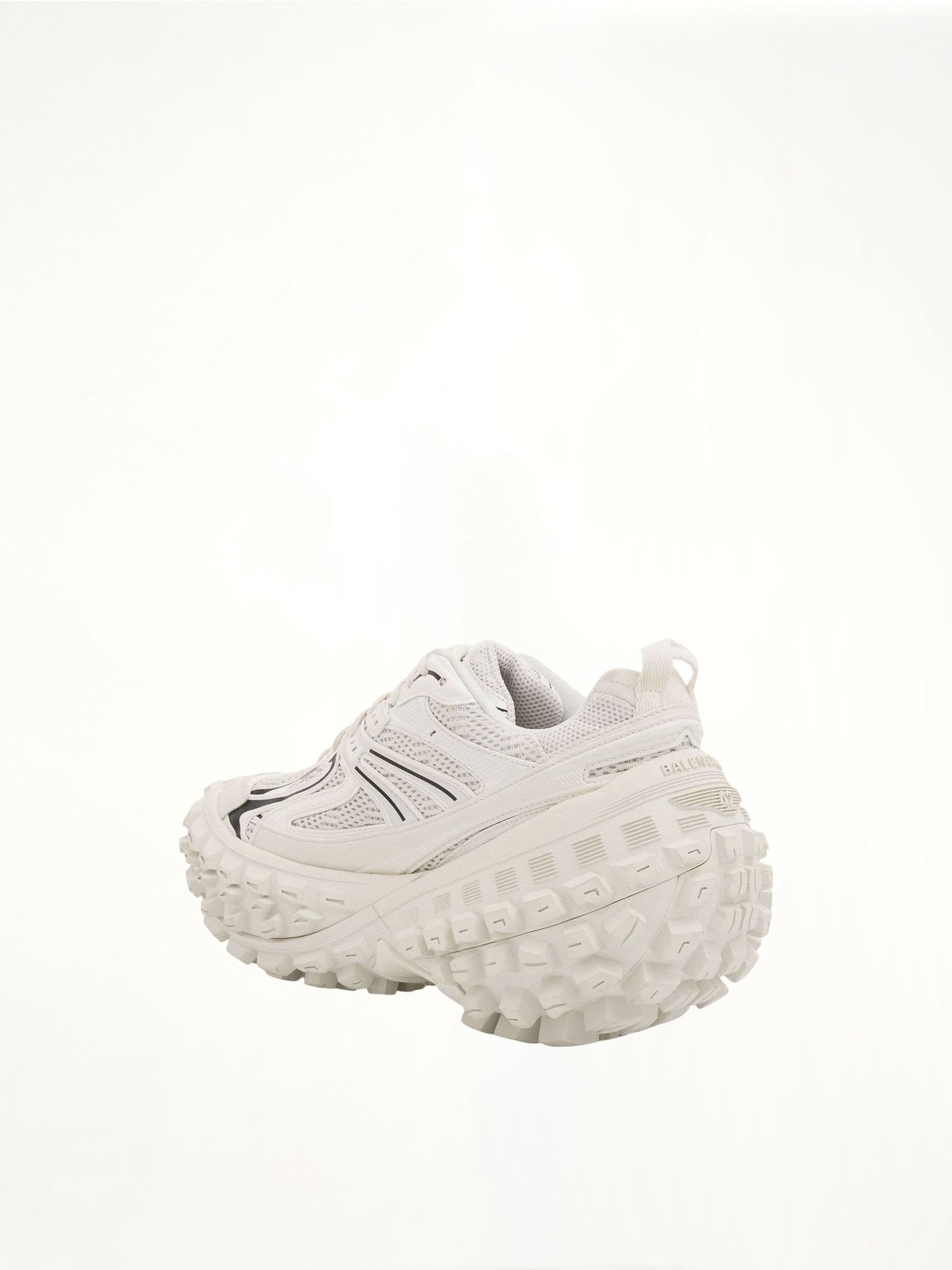 Bouncer Sneaker in Eggshell