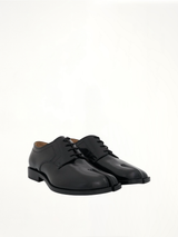 Tabi Lace-ups Stitch Shoes in Black Front View | MAISON MARGIELA