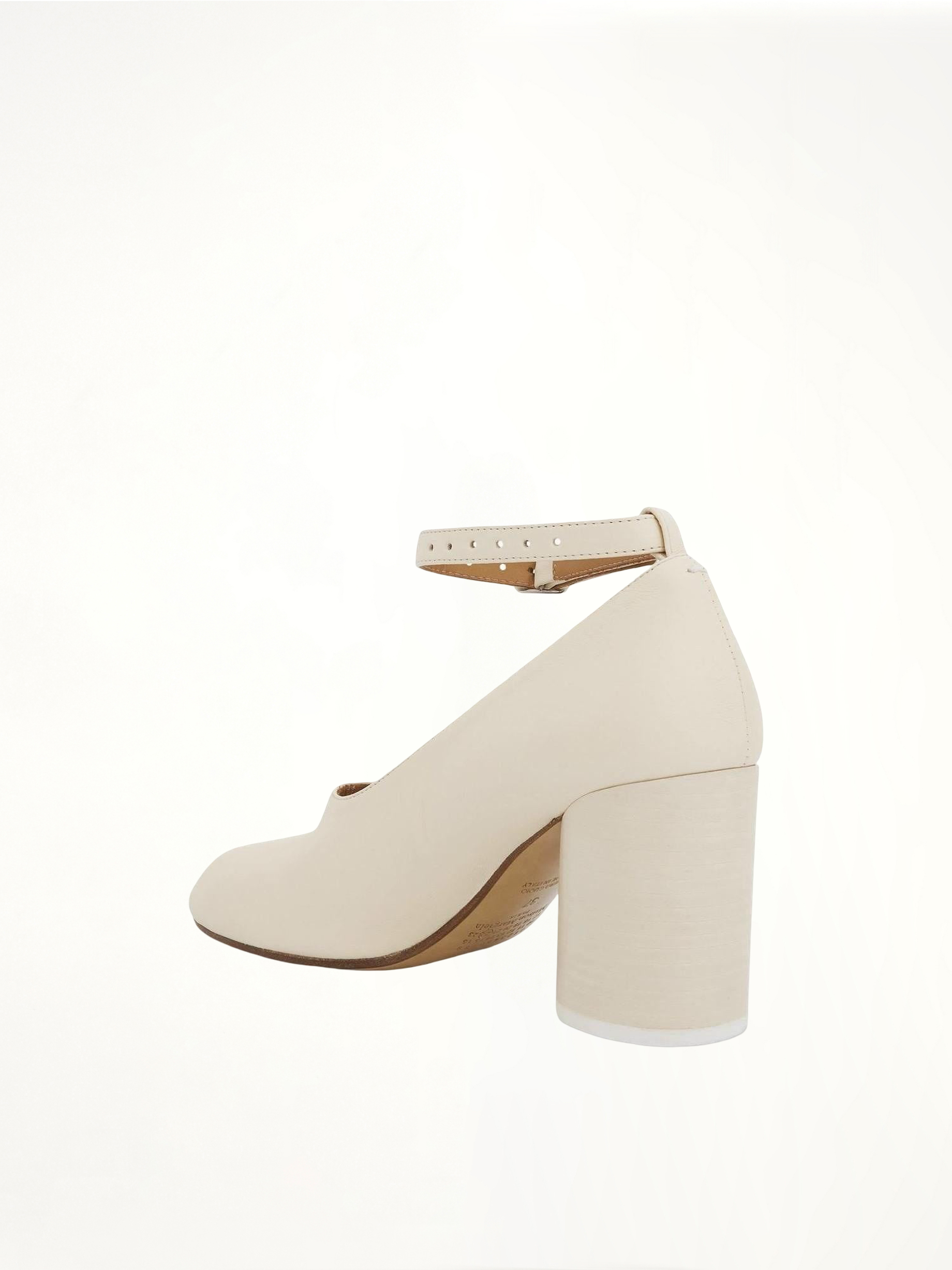 Tabi 8cm Heel Pumps in White Top View | MAISON MARGIELA