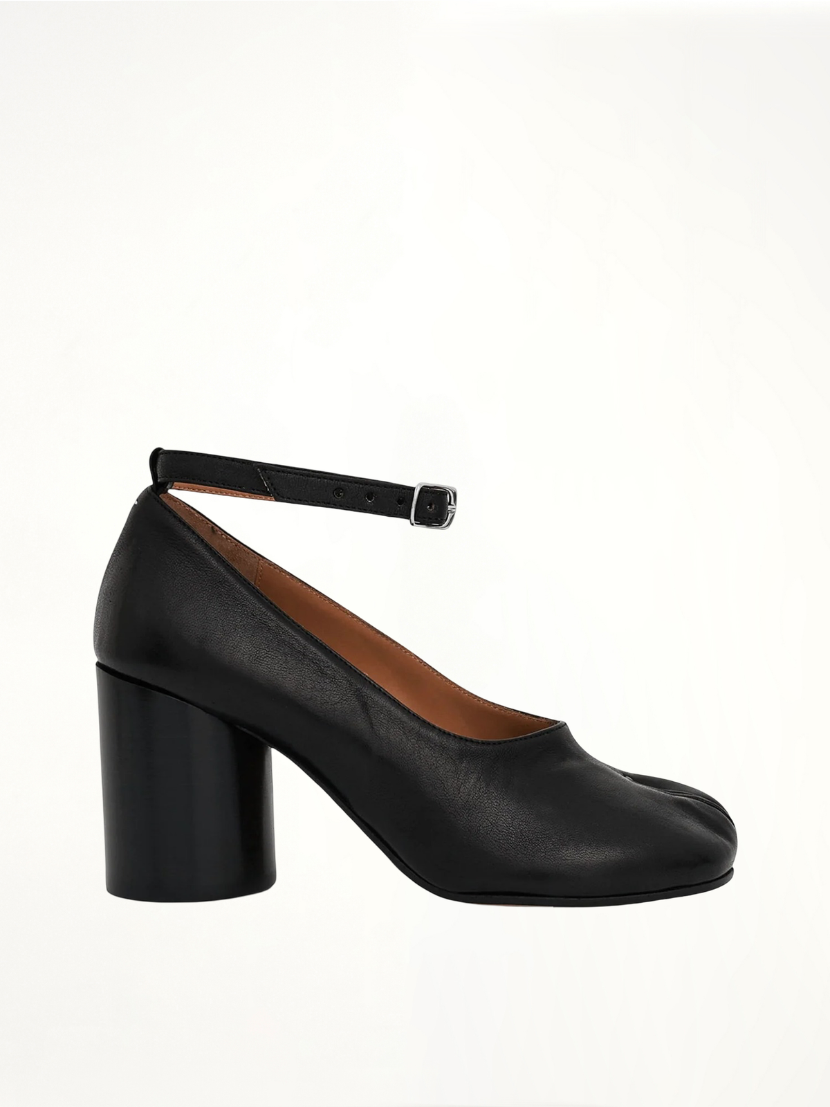 Tabi 8cm Heel Pumps in Black Side View | MAISON MARGIELA