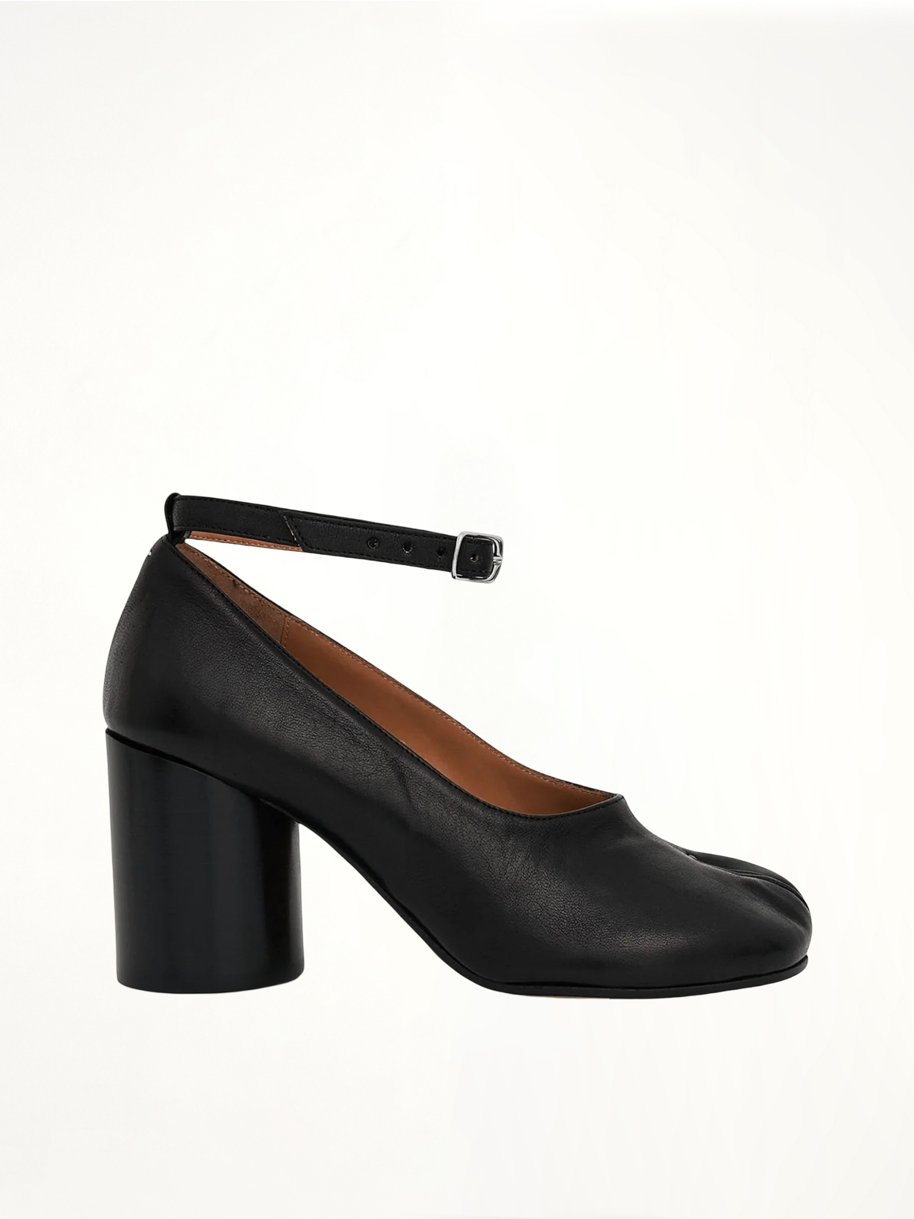 Tabi 8cm Heel Pumps in Black Side View | MAISON MARGIELA