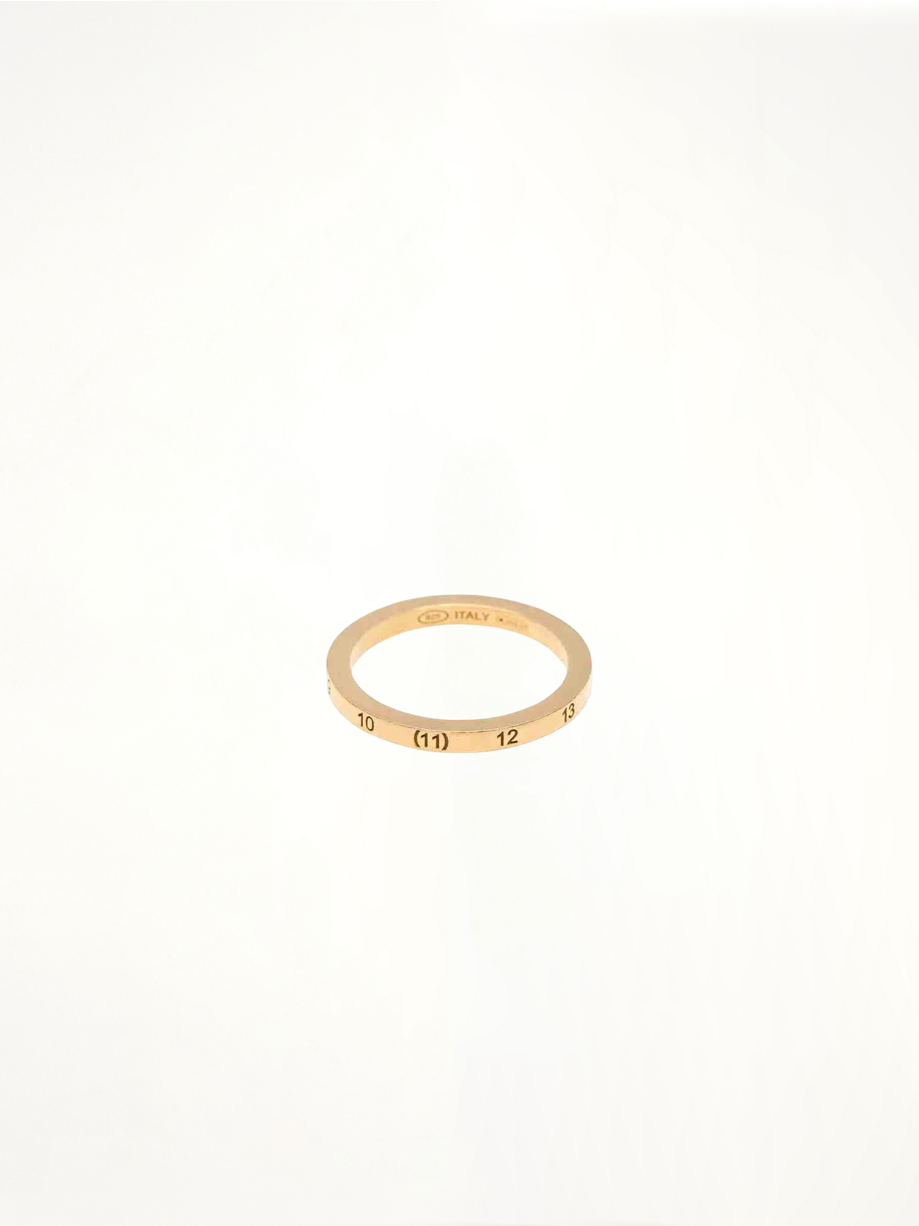 Numerical 2mm Ring in Yellow Gold