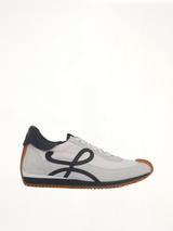 Flow Runner in Blue Anthracite/White Side View | LOEWE
