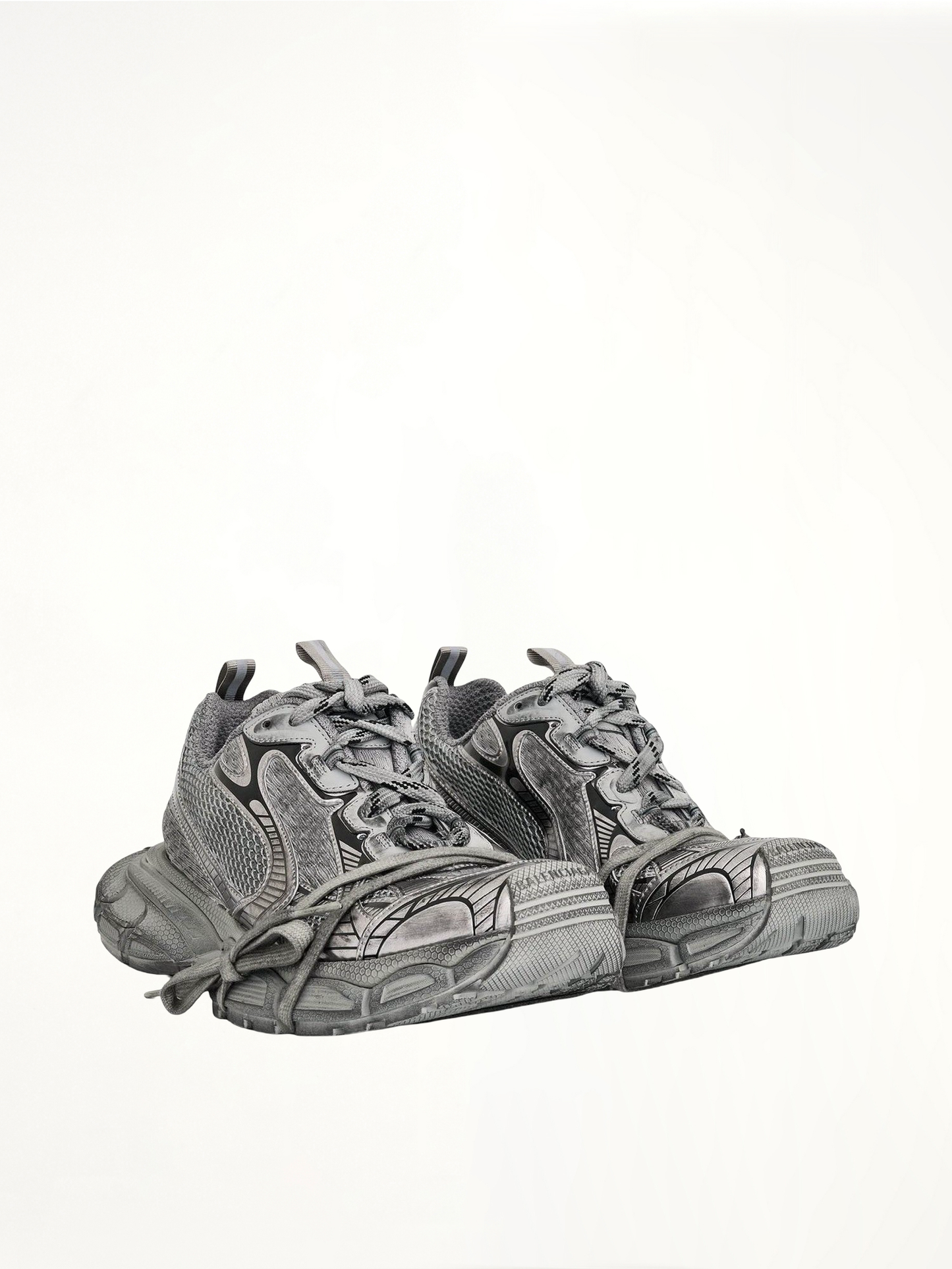 3XL Sneaker in Grey/Black