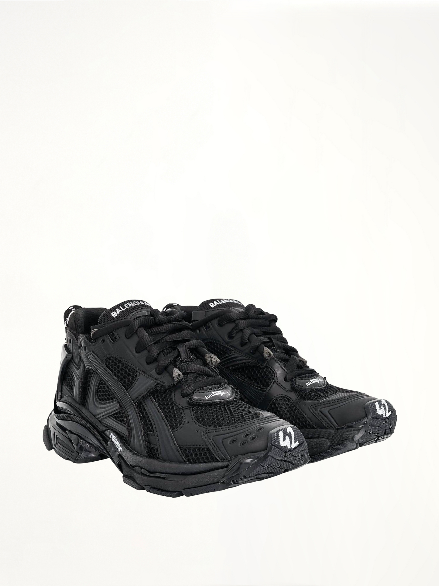 Runner Sneaker in Black Matt