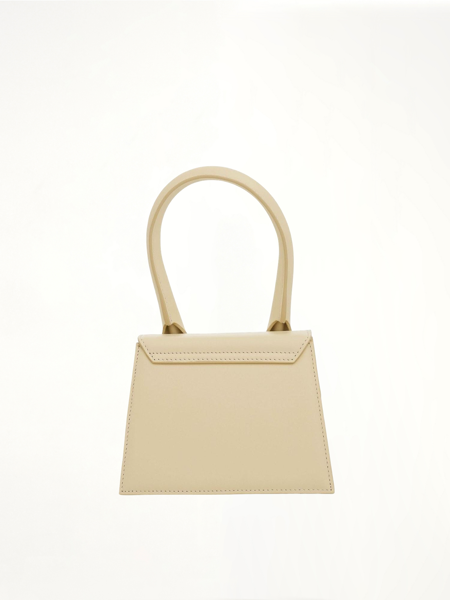 Le Chiquito Moyen Leather Bag in Ivory