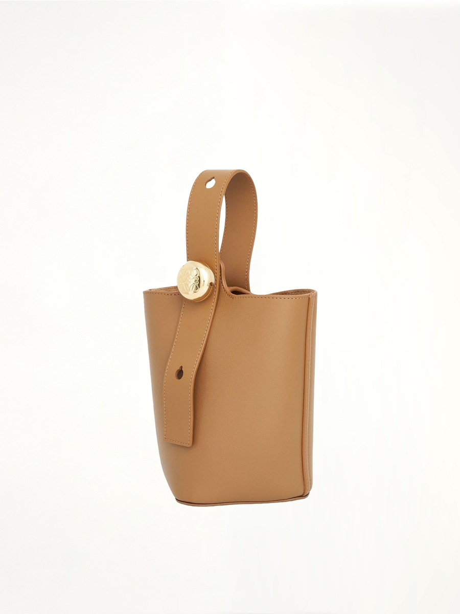 Mini Pebble Bucket Bag in Oak